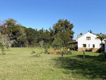 Bella Manga Country Escape