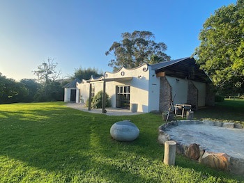 Bella Manga Country Escape