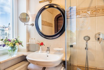 Frederic Koklen Boutique Hotel