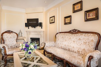 Frederic Koklen Boutique Hotel