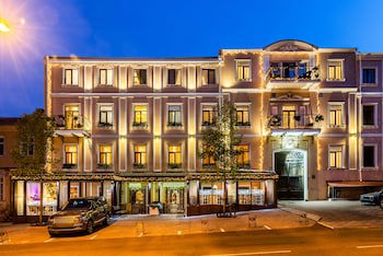 Frederic Koklen Boutique Hotel