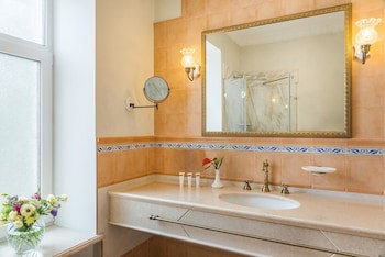 Frederic Koklen Boutique Hotel