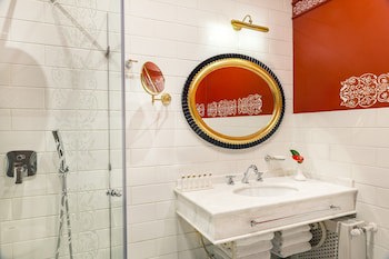 Frederic Koklen Boutique Hotel