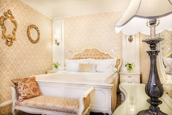 Frederic Koklen Boutique Hotel