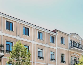 Frederic Koklen Boutique Hotel