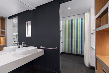Aloft Bangkok Sukhumvit 11