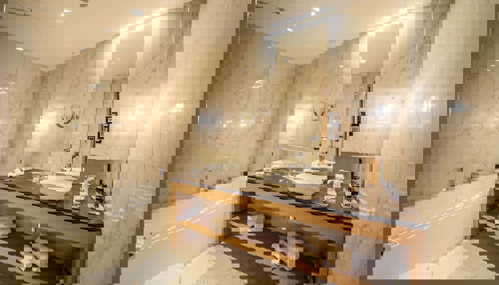 Maestral Resort & Casino