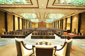 Crowne Plaza New Delhi Mayur Vihar Noida, An Ihg Hotel