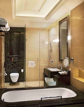 Crowne Plaza New Delhi Mayur Vihar Noida, An Ihg Hotel