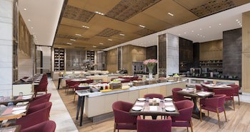 Crowne Plaza New Delhi Mayur Vihar Noida, An Ihg Hotel
