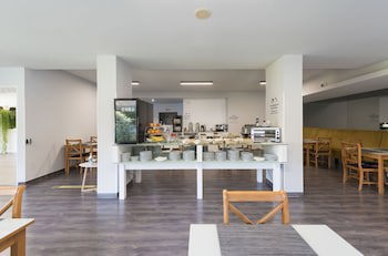 Varzinn Hotel (Adults Only)