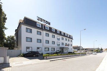Varzinn Hotel (Adults Only)