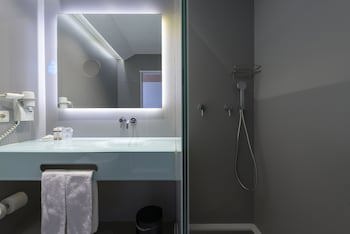 Varzinn Hotel (Adults Only)