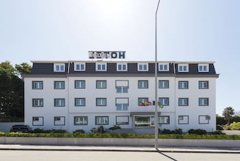 Varzinn Hotel (Adults Only)