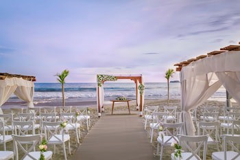 Sunscape Dorado Pacifico Ixtapa Resort & Spa - All Inclusive
