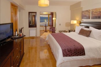 Alma Del Lago Suites & Spa