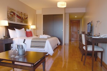 Alma Del Lago Suites & Spa