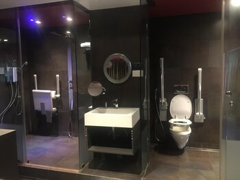 Fahrenheit Hotel