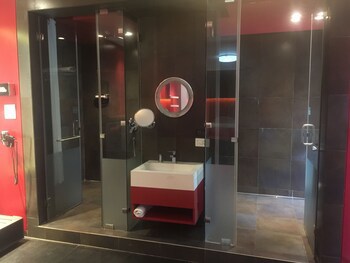 Fahrenheit Hotel