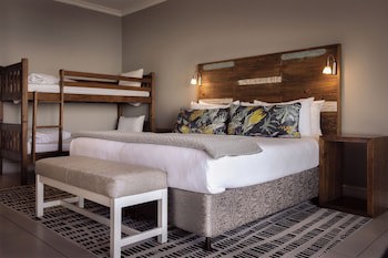 Diaz Hotel & Resort