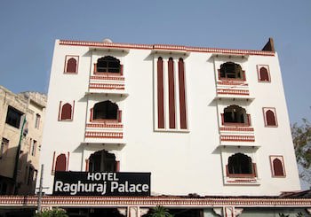 Hotel Raghuraj Palace