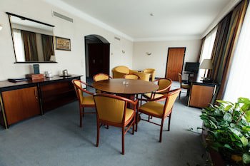 Rahat Palace Hotel