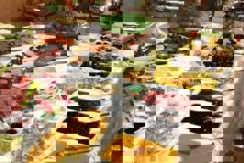 The Room Hotel & Apartments