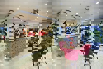 The Room Hotel & Apartments