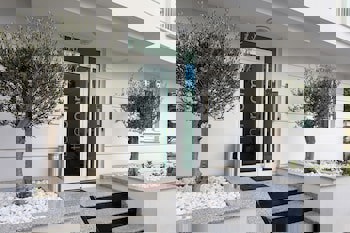 The Room Hotel & Apartments