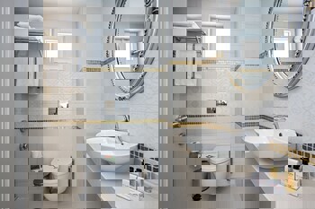 The Room Hotel & Apartments