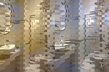 The Room Hotel & Apartments