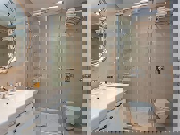 The Room Hotel & Apartments