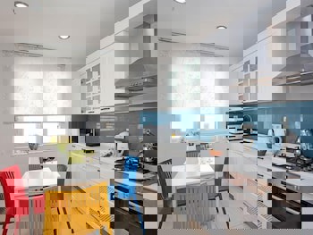 The Room Hotel & Apartments