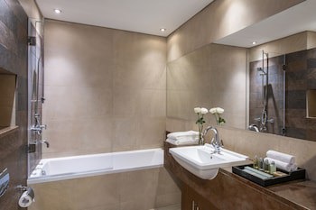 Fraser Suites Doha
