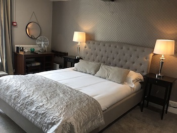 Castle Lodge Hotel