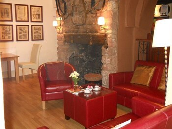 Castle Lodge Hotel
