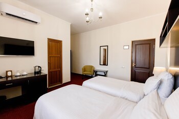 14 Floor Hotel