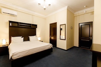 14 Floor Hotel