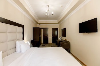14 Floor Hotel