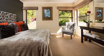 Whale View Manor Guesthouse