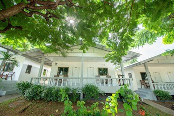 Bay Beach Resort