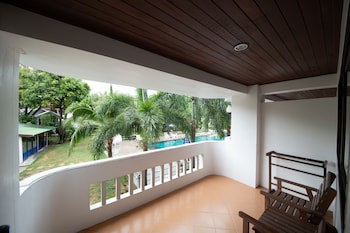 Bay Beach Resort