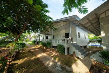 Bay Beach Resort
