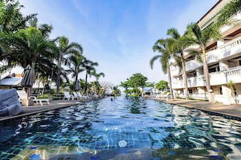 Bay Beach Resort