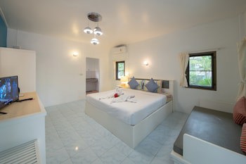 Bay Beach Resort