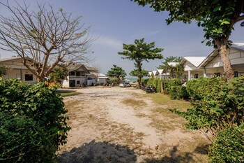 Bay Beach Resort