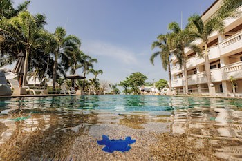 Bay Beach Resort