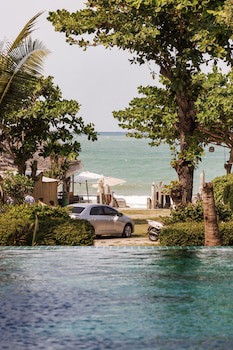 Bay Beach Resort