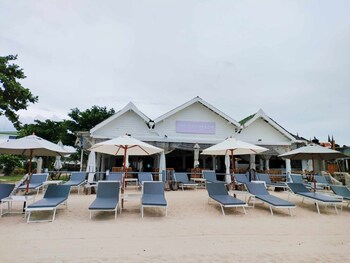 Bay Beach Resort