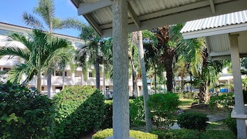 Bay Beach Resort